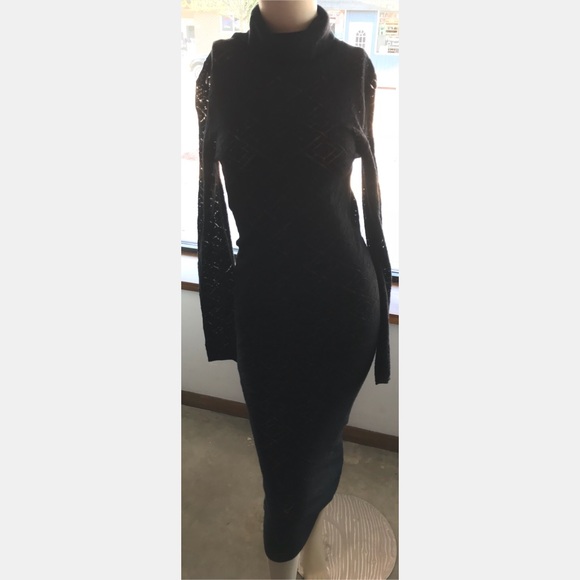 alice and olivia long black dress